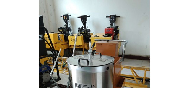 廠家直銷(xiāo)高級(jí)手推熱熔劃線機(jī)，手推熱熔劃線機(jī)